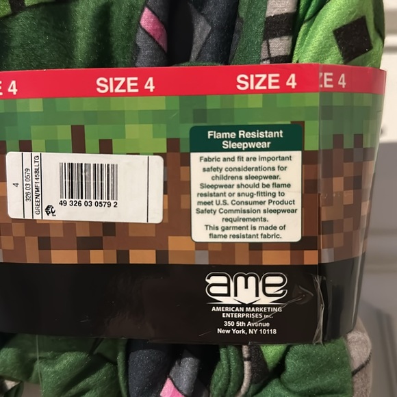 Minecraft 2pc pajama set - Picture 3 of 4